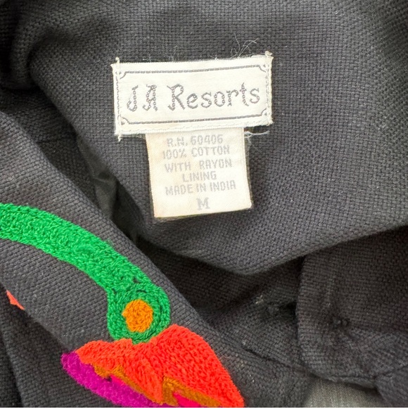 Vintage Boho Embroidered Coat Size Medium - Picture 8 of 9